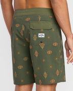 Sundays Pro Performance 19 Boardshorts - Military