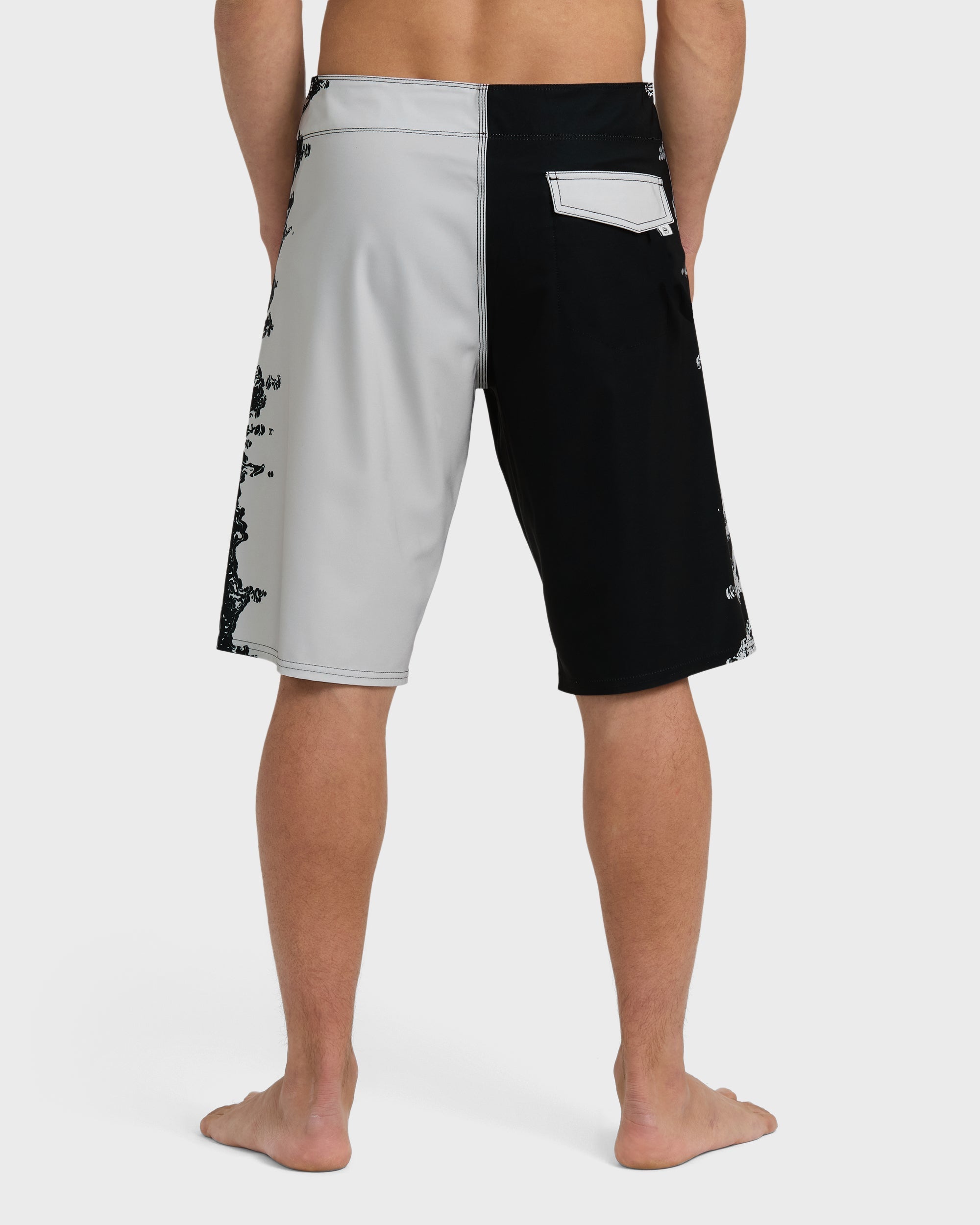 Inverted Pro 22 Boardshorts - Black/White