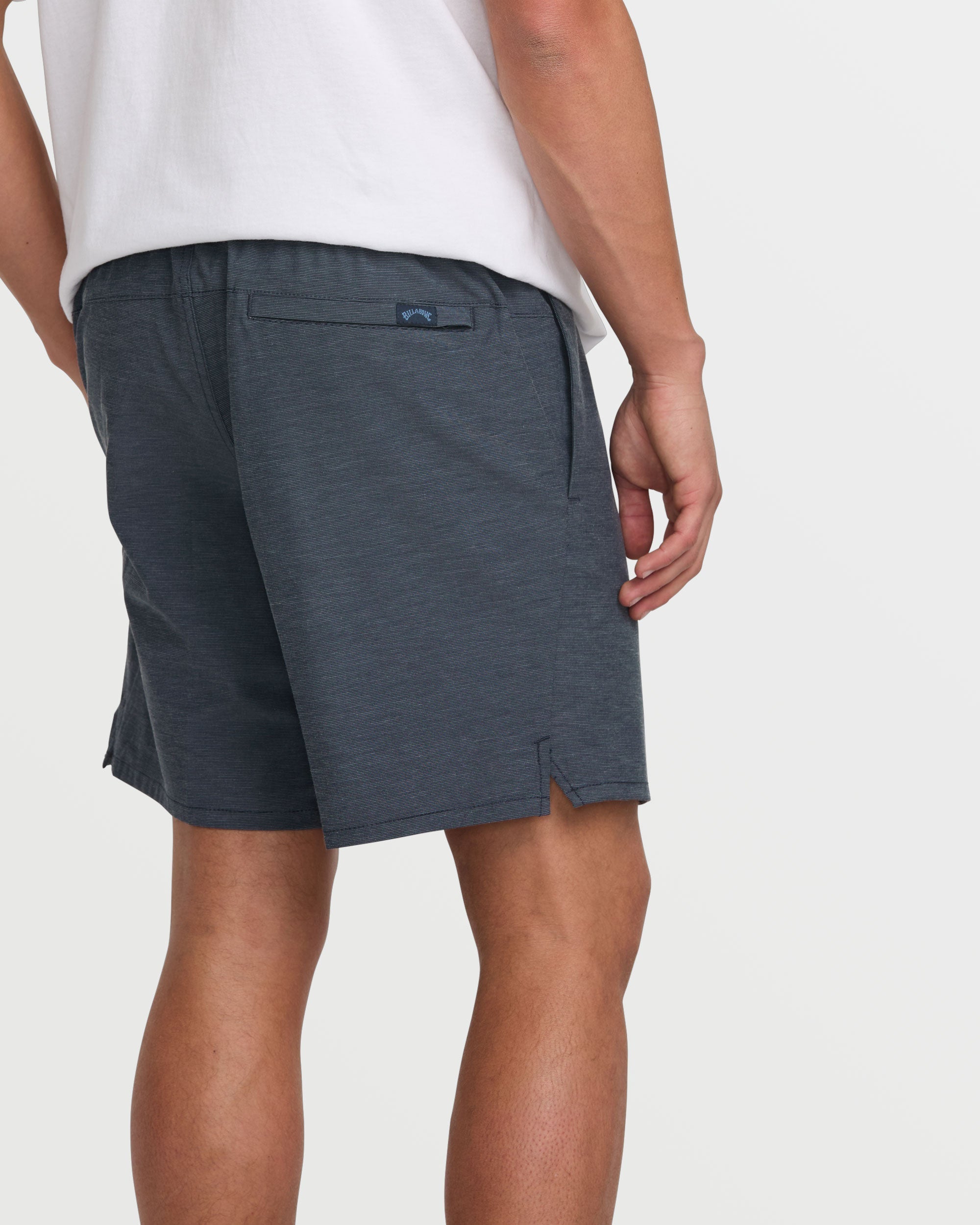 Crossfire Submersible 18 Hybrid Shorts - Navy