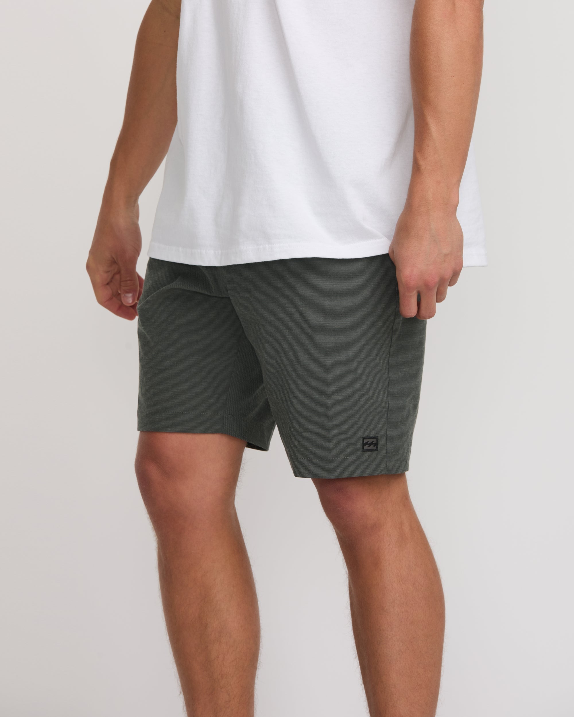 Crossfire Submersible 19 Hybrid Shorts - Asphalt