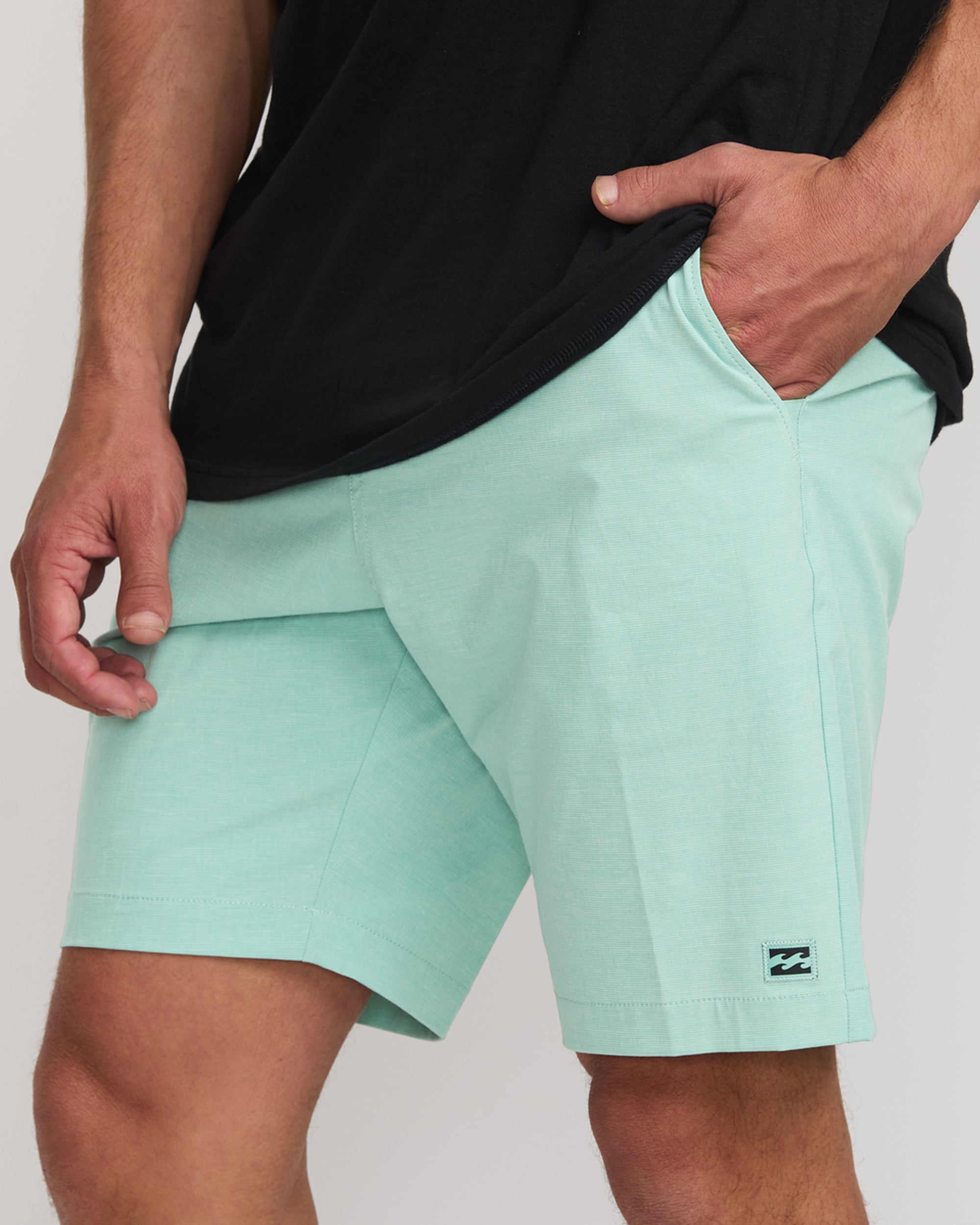 Crossfire Submersible 19 Hybrid Shorts - Bermuda