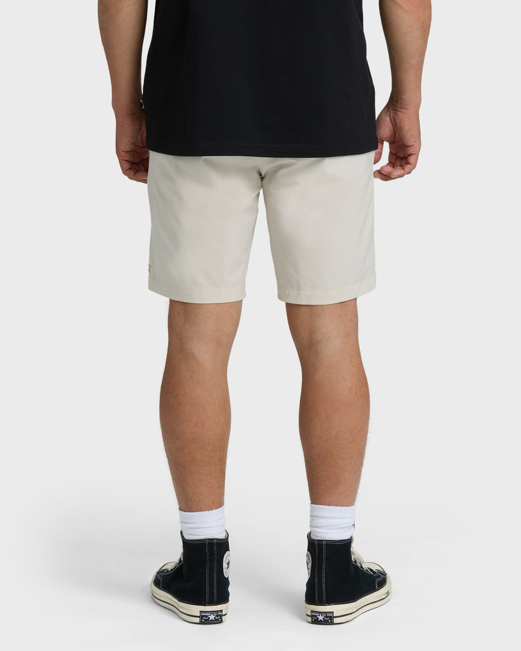 Primary Submersible 18 Hybrid Shorts - Oatmeal