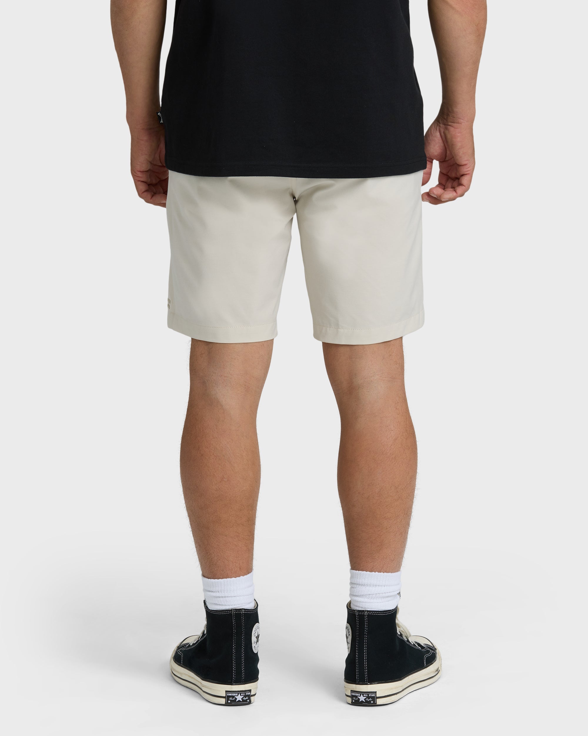 Primary Submersible 18 Hybrid Shorts - Oatmeal