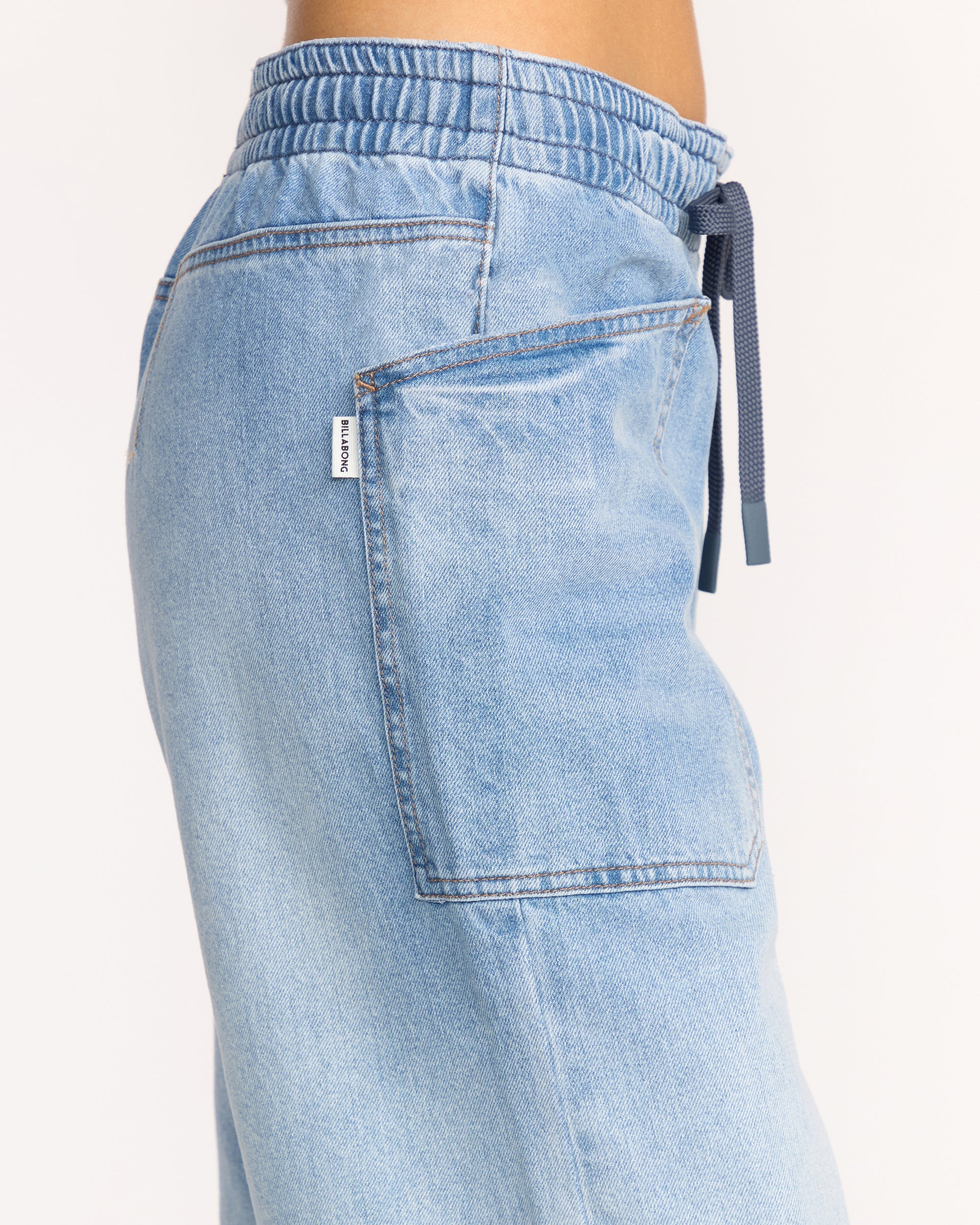 Zonte Elastic Waist Jeans - Shaded Wash