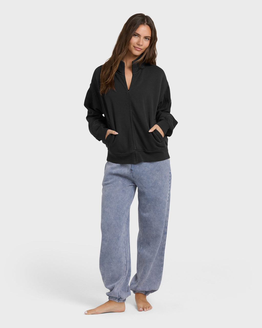 The Avery Zip Sweatshirt - Black Sands