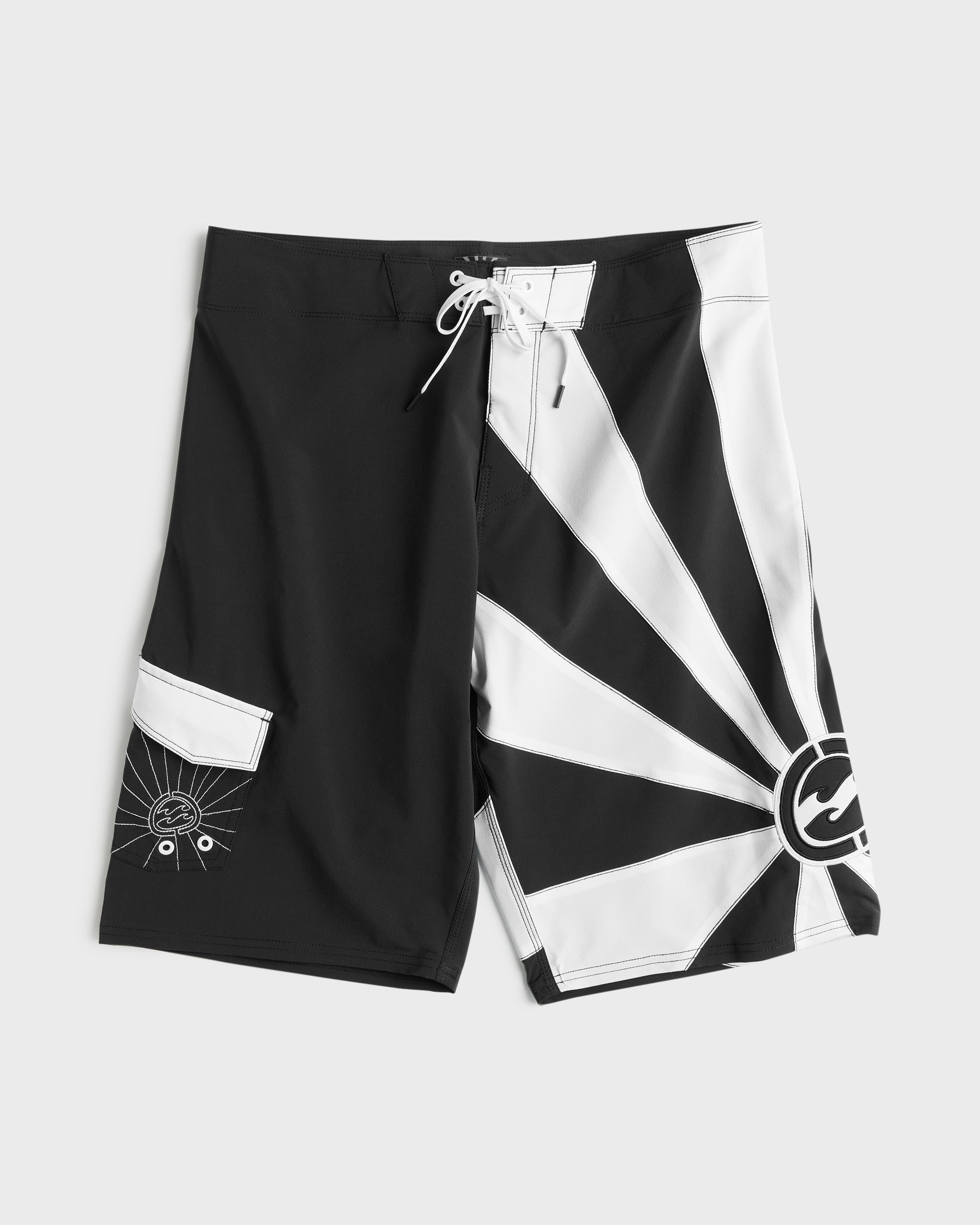 A.I. Rising Sun Pro 22 Boardshorts - Black/White